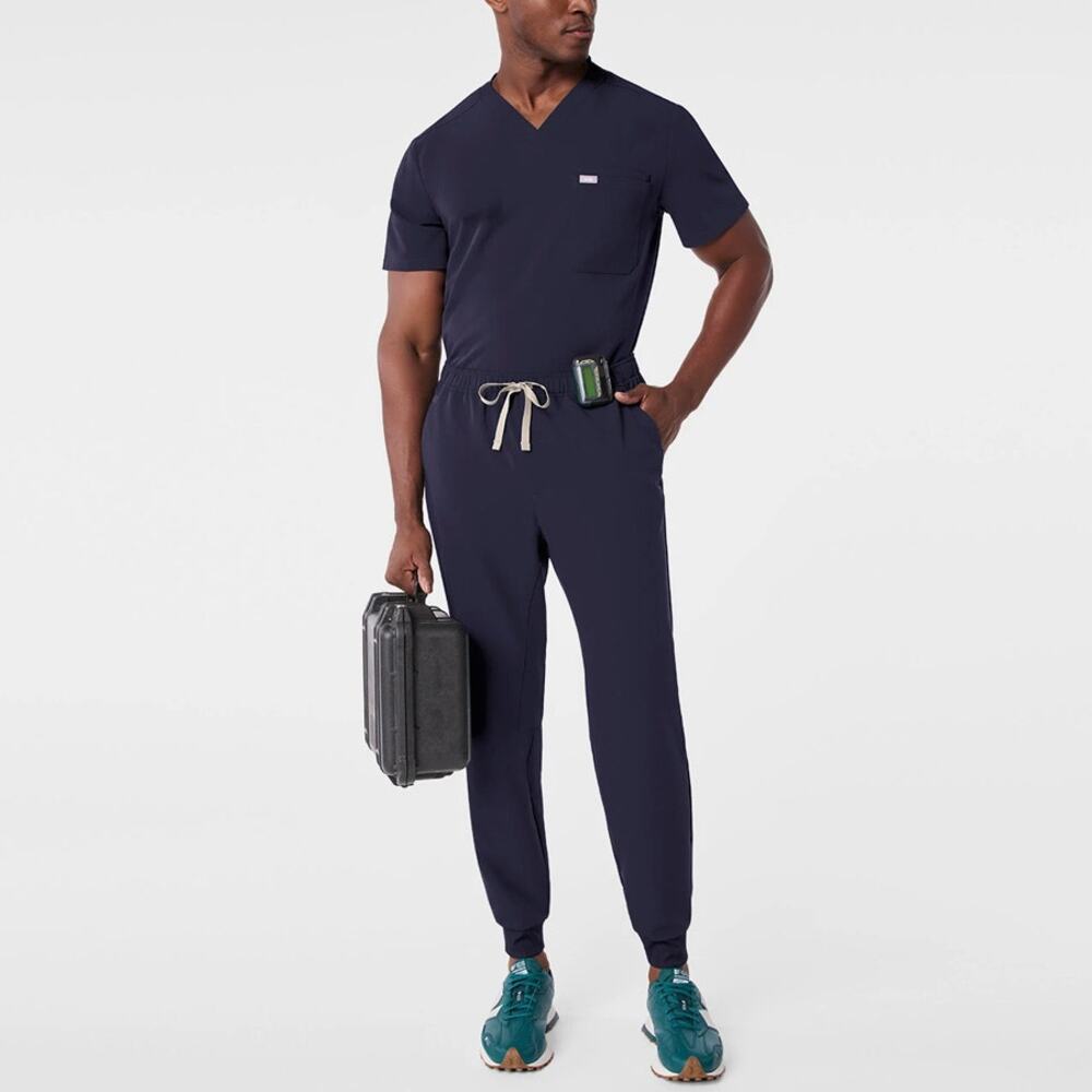 Figs Leon Two-Pocket Scrub Top & Tansen Jogger Scrub Pant Set NWT